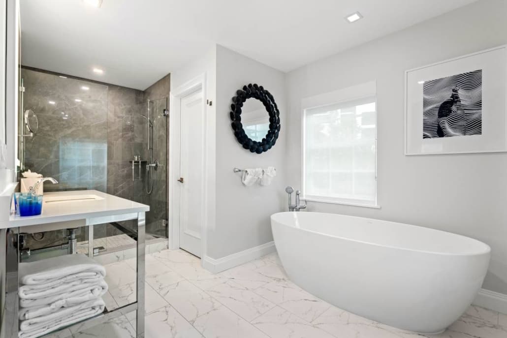 Birch House bathroom