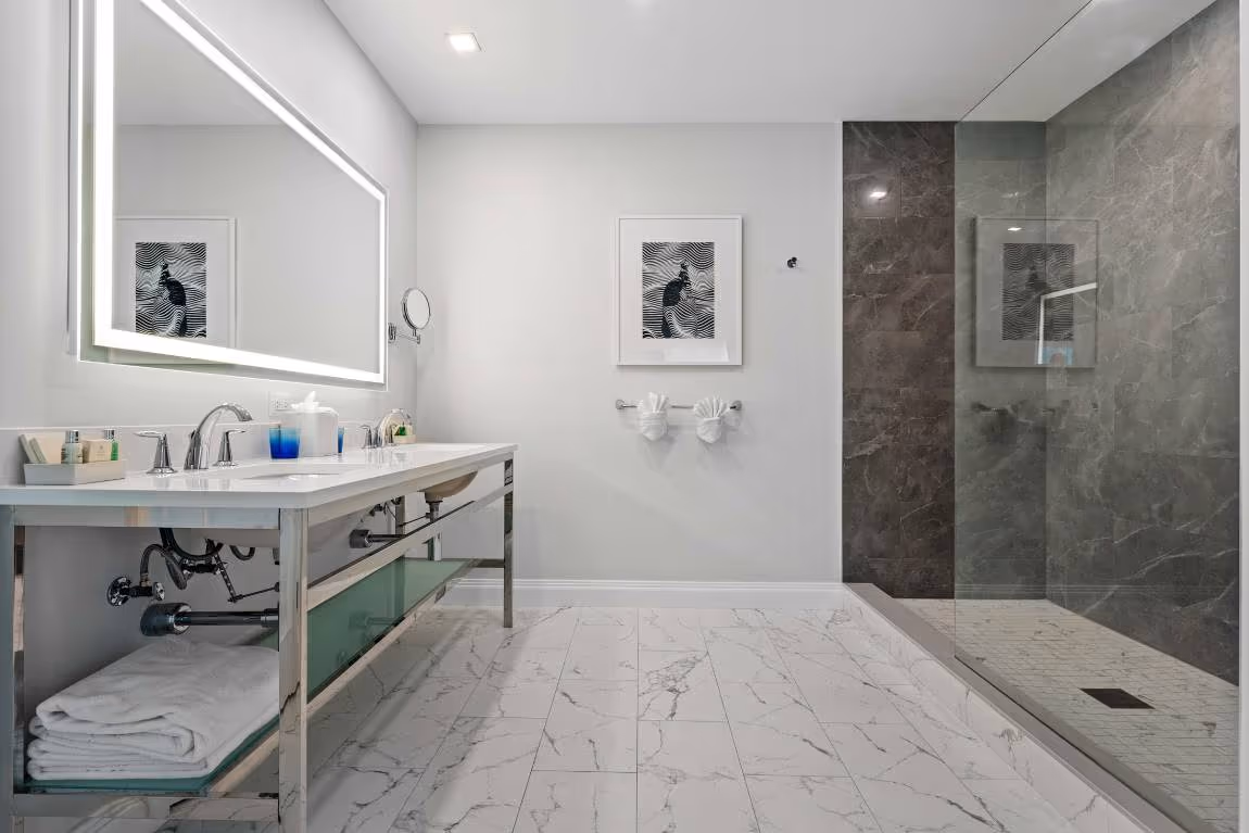 One-Bedroom Suite bathroom